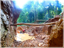 More Hard Rock Mining / Belefuani Toto Range
