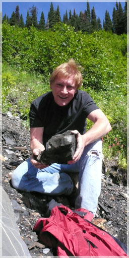 Len Lindstrom with old high grade ore sample / Lanark