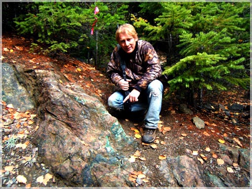 Signs of mineralization to NW of old workings / Queen Victoria